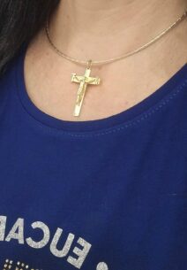 COLAR ARO COM CRUZ DE LA SALETTE