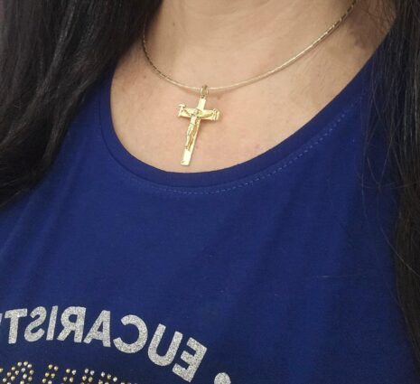 COLAR ARO COM CRUZ DE LA SALETTE