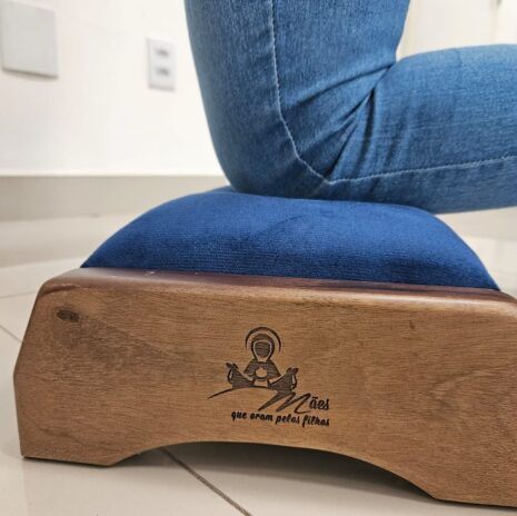 GENUFLEXÓRIO MÃES QUE ORAM PELOS FILHOS - Imagem 3
